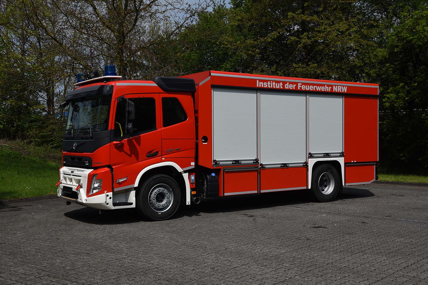 HazMat Truck - Institute of the fire brigade in North Rhine-Westphalia